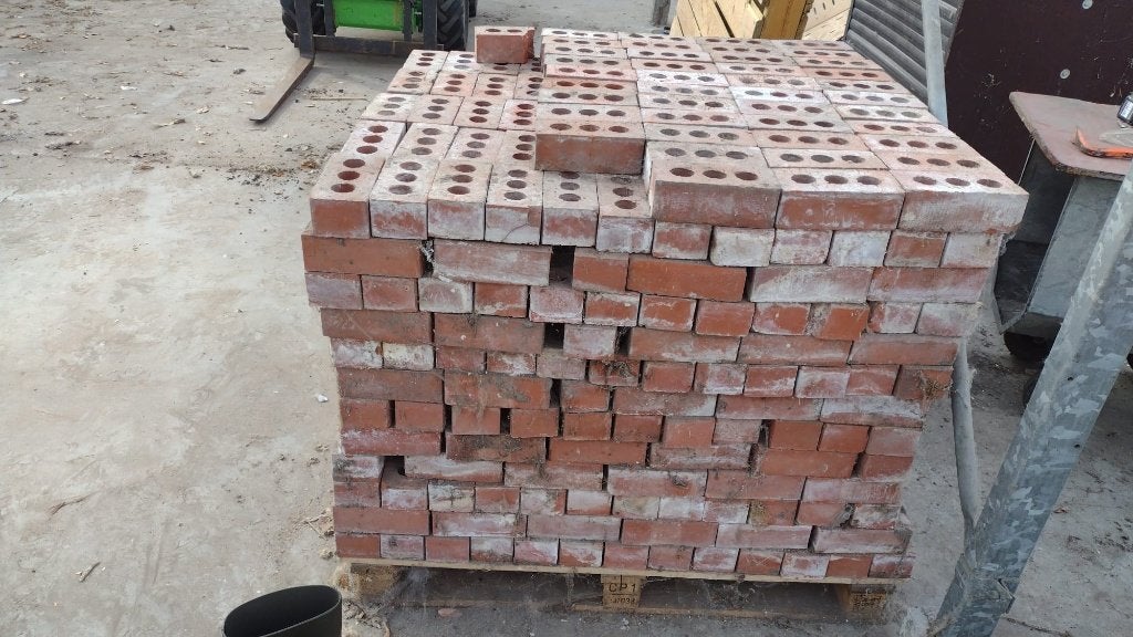 Pallet stenen, Ophalen, Zo goed als nieuw