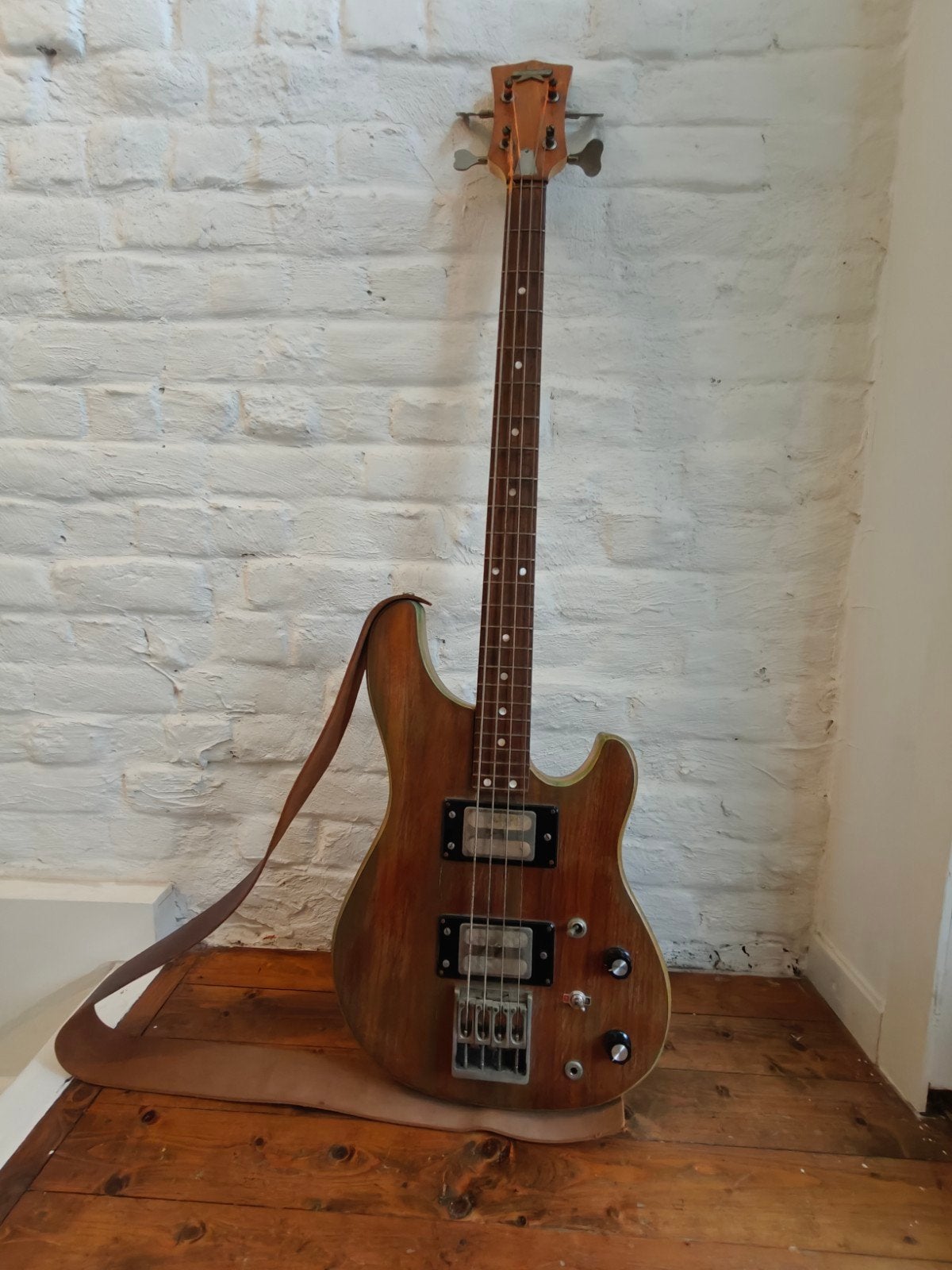 Jolana Superstar Basgitaar, Ophalen, Gebruikt, Elektrisch
