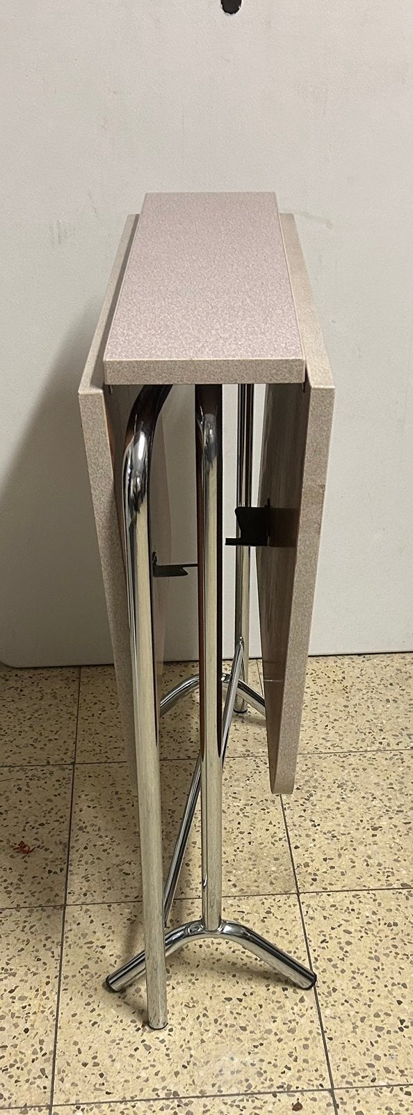 Plooibare bijzettafel, Ophalen, Zo goed als nieuw
