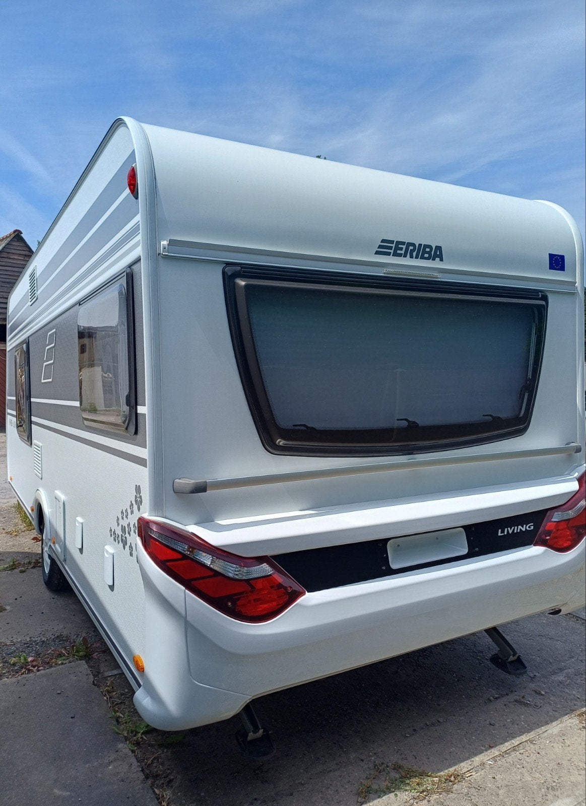 hymer eriba living 470, Treinzit, Particulier, Eriba, Queensbed