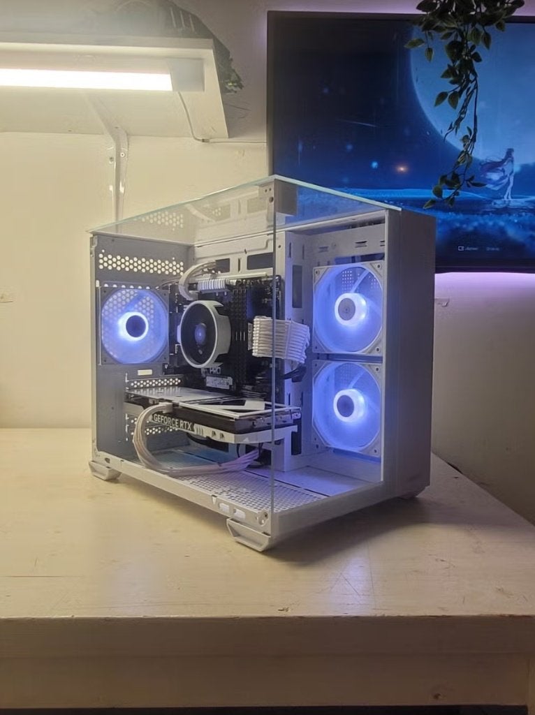 GAME PC/RTX 4060 TI/RYZEN 7 5700G/32GB DDR4/1TB M.2/WIT/ZGAN, Custom Gaming Pc, 32 GB, Verzenden, Zo goed als nieuw