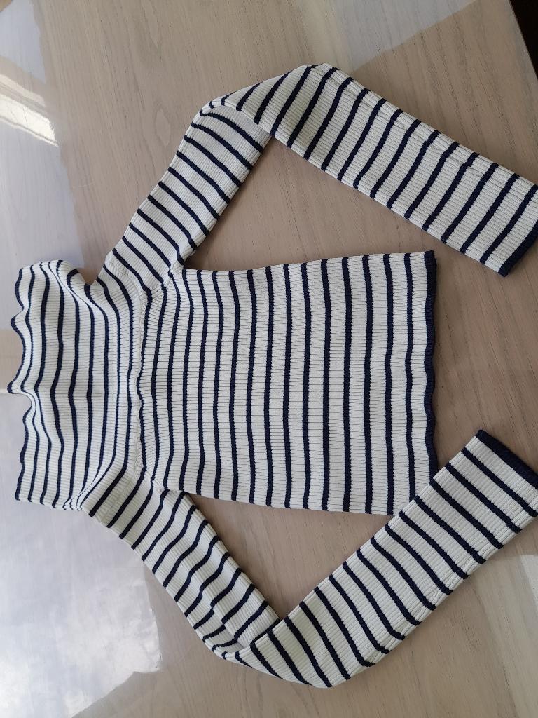 Trui in blauw-witte strepen. Merk Bershka. Maat S, Ophalen, Blauw, Nieuw, Bershka