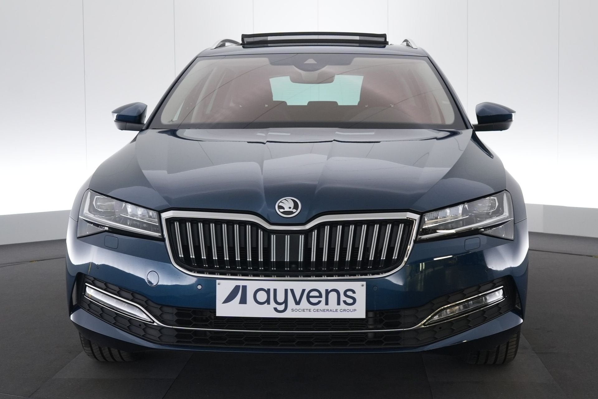 (2CDK372) SKODA SUPERB COMBI, Auto's, Skoda, 149 g/km, Blauw, Bedrijf, 5 deurs