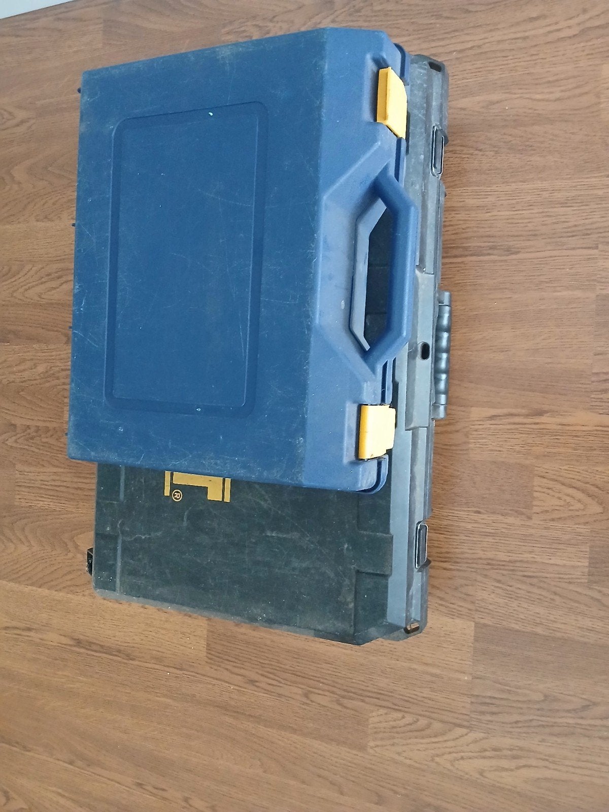 boormachiene Dewalt en Makita, Bricolage & Construction, Boîtes à outils, Enlèvement