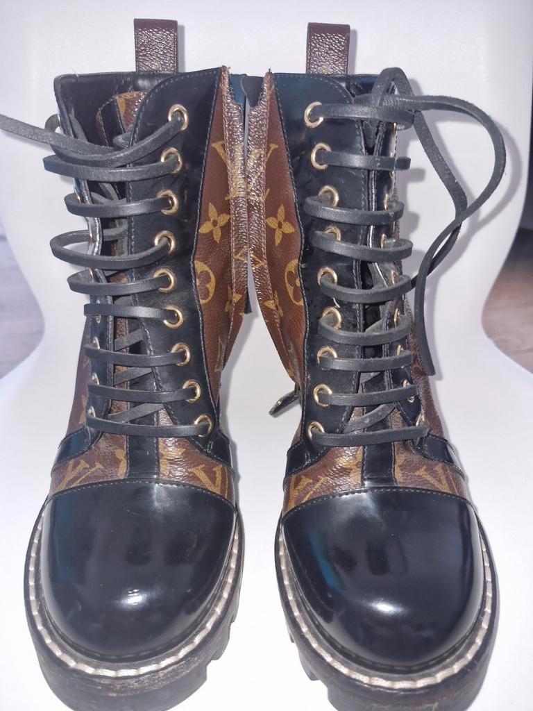 Originele Louis Vuitton veterboots, maat 37,5, Kleding | Dames, Louis vuitton, Ophalen of Verzenden, Zo goed als nieuw