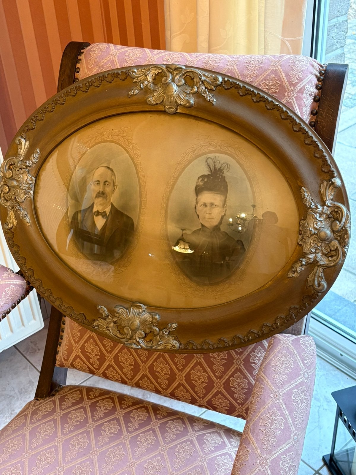 Prachtige Antieke Ovale Victoriaanse Fotolijst met Bol Glas, Ophalen