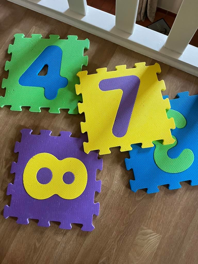 Speel - Puzzlemat kinderen 29 stuks ( 30x30 cm), Kinderen en Baby's, Ophalen, Zo goed als nieuw