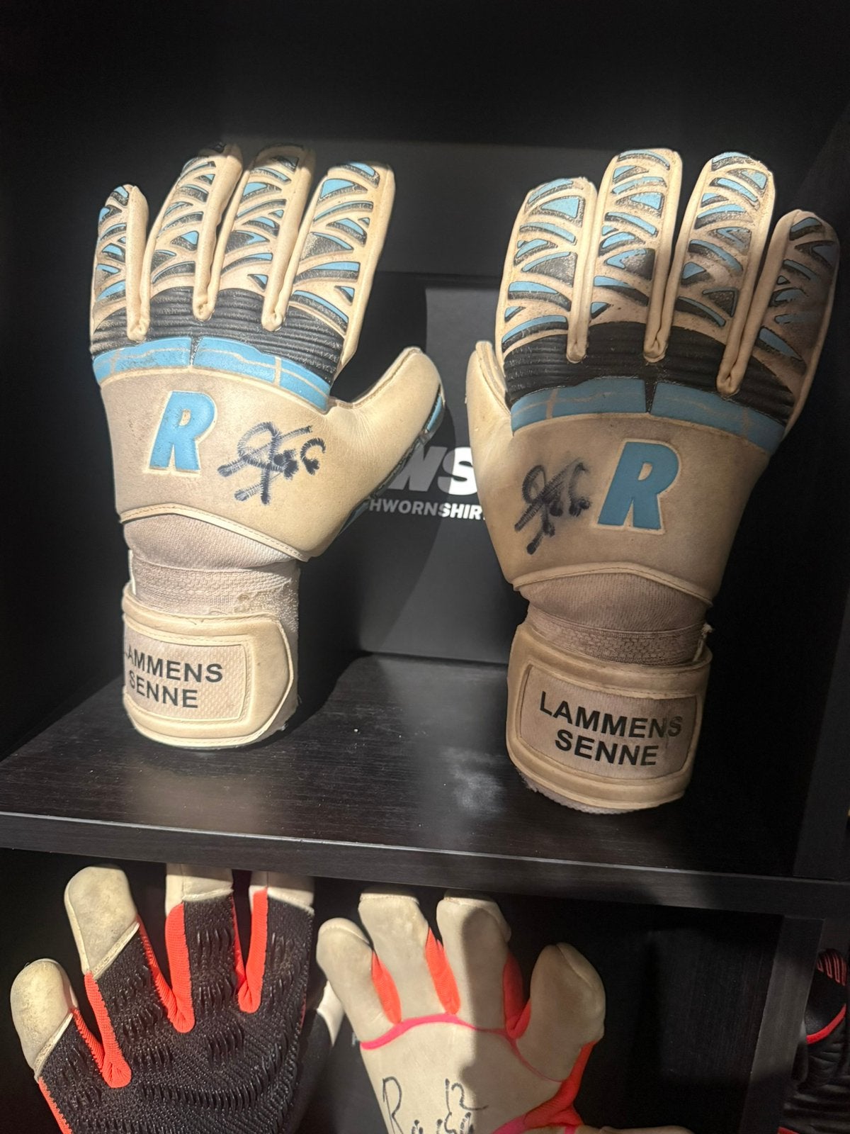 Gants allumés Senne Lammens, Sports & Fitness, Envoi, Comme neuf, Gants