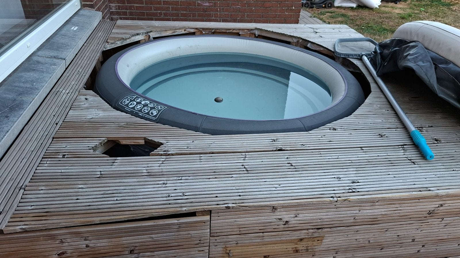 Jacuzzi intex, Tuin en Terras, Bubbelbaden en Hottubs, Ophalen, Zo goed als nieuw, Afdekzeil, Opblaasbaar