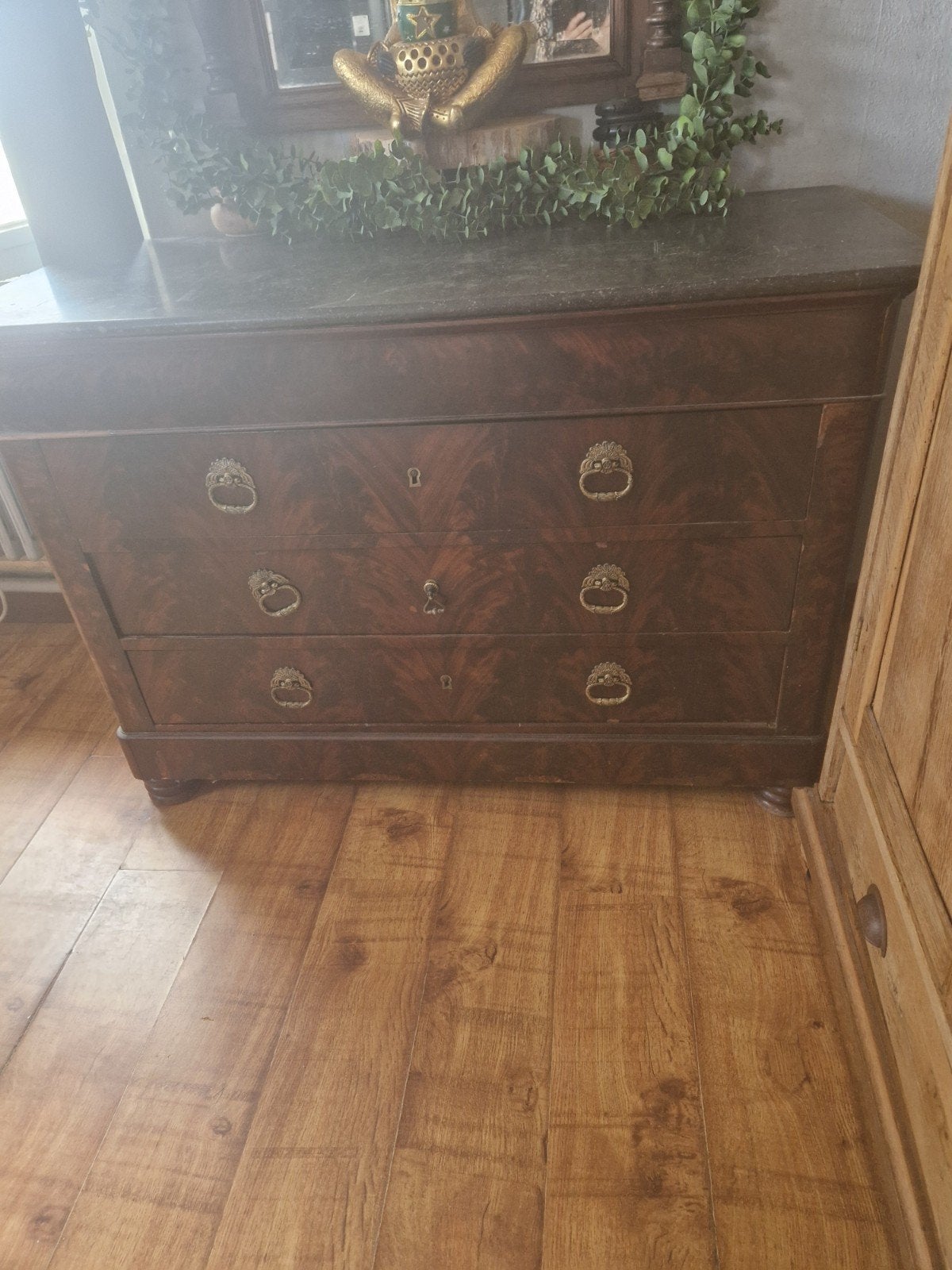 commode + plateau en marbre 90/130/75 €75, Enlèvement