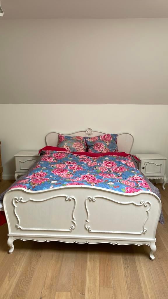 Lit double ancien/lit double, Maison & Meubles, Enlèvement, Comme neuf, Queen size