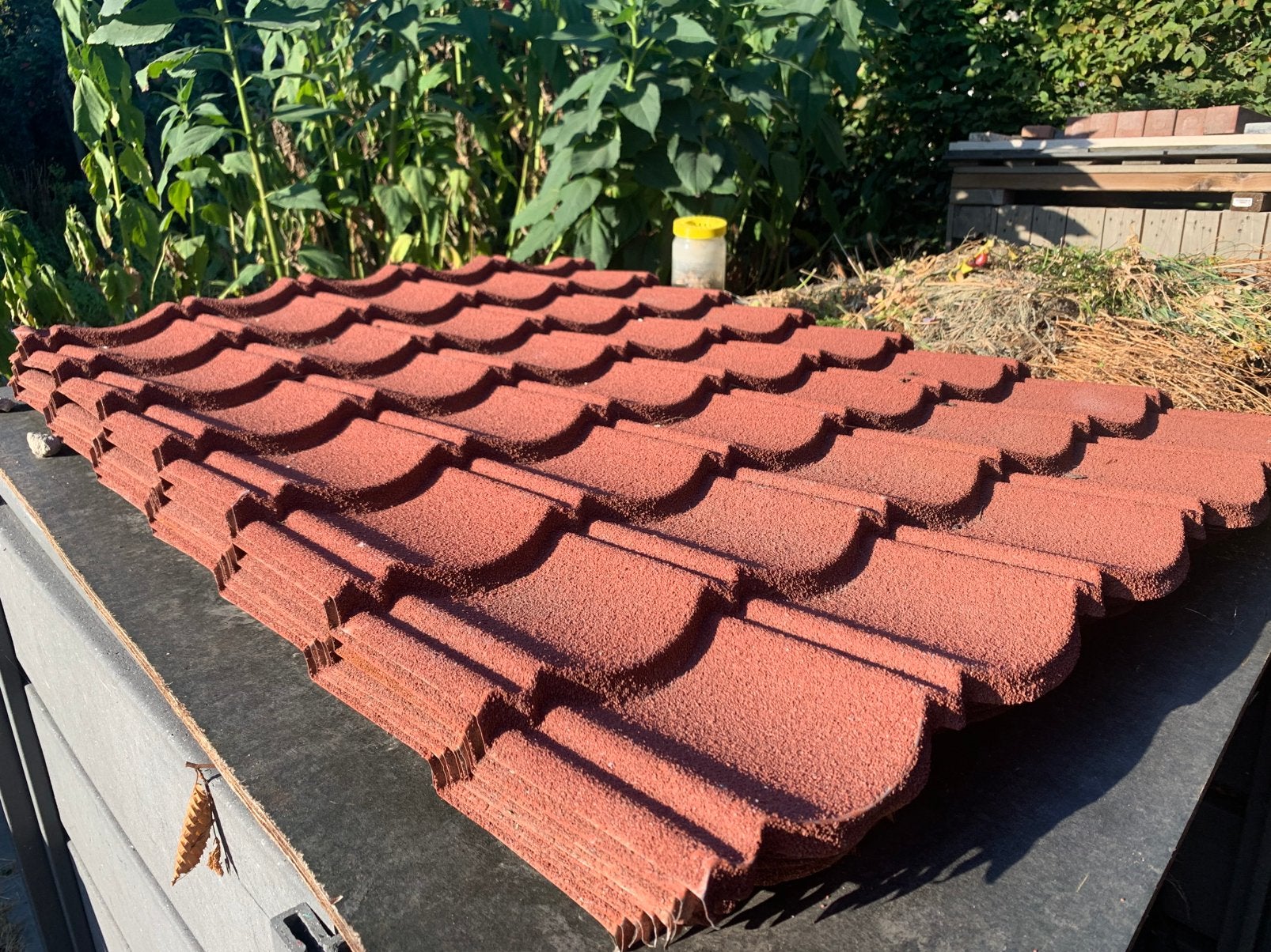 10 m2 dakpanplaten (rood), Doe-het-zelf en Bouw, Dakpannen en Dakbedekking, Ophalen, Zo goed als nieuw, Rood, Metaal