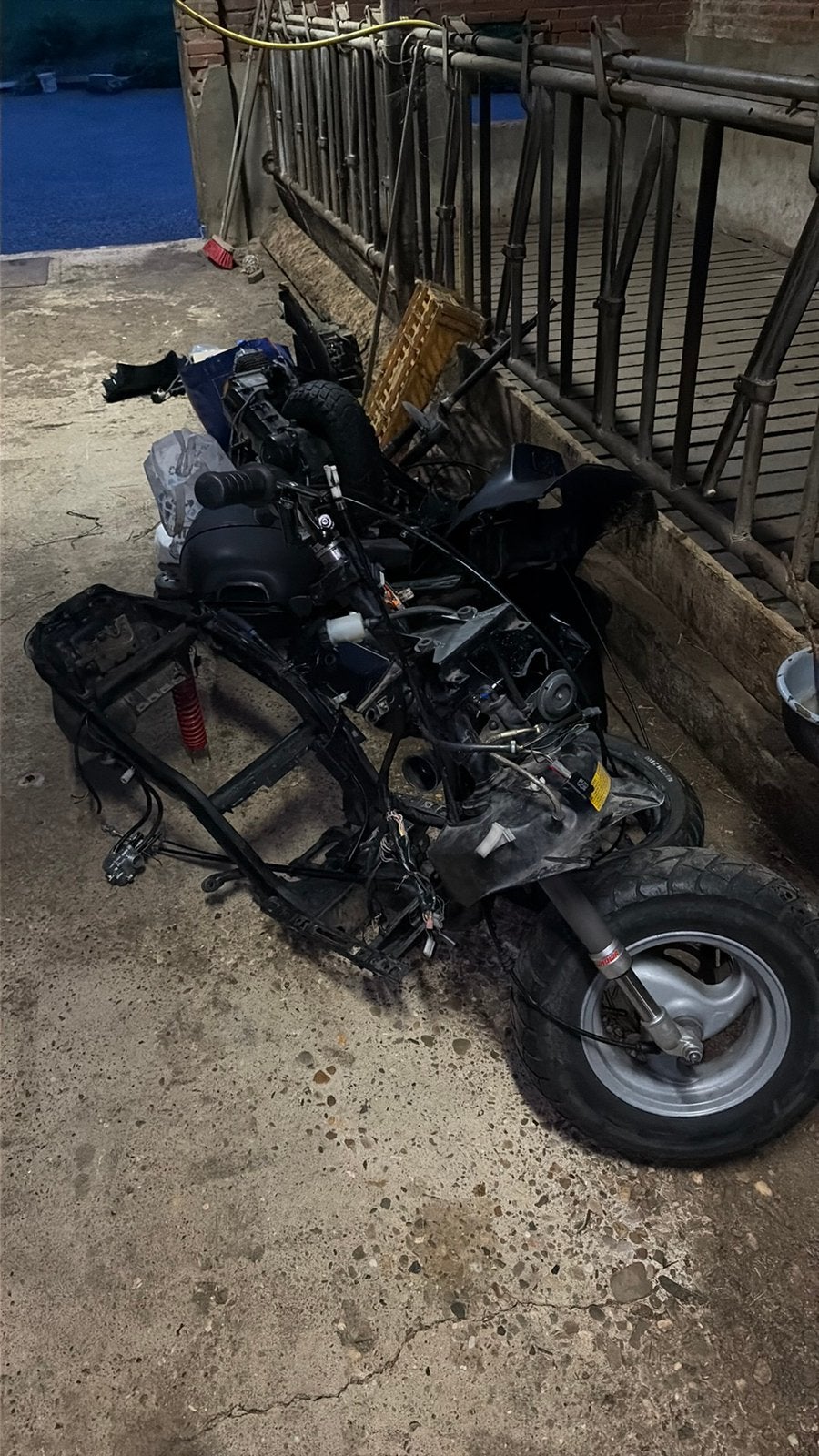 Piaggio typhoon/nrg project - duitse b klasse, Vélos & Vélomoteurs, Pièces de cyclomoteur | Général, Comme neuf, Bloc, Enlèvement