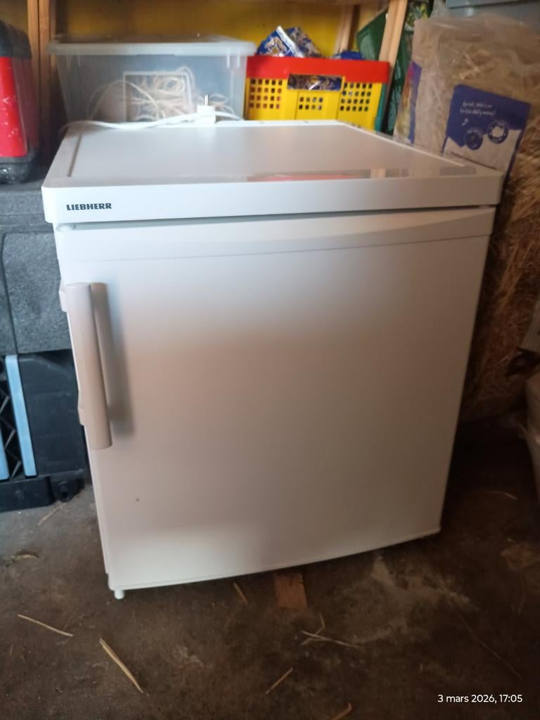 Petit frigo Liebherr. Avec garantie jusque 11/2028.