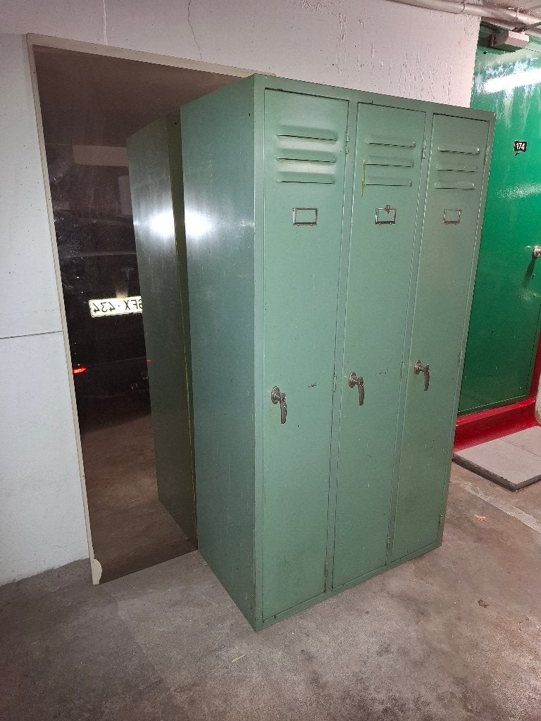 Vintage metalen locker kast, Huis en Inrichting, Ophalen, Gebruikt, Industrieel
