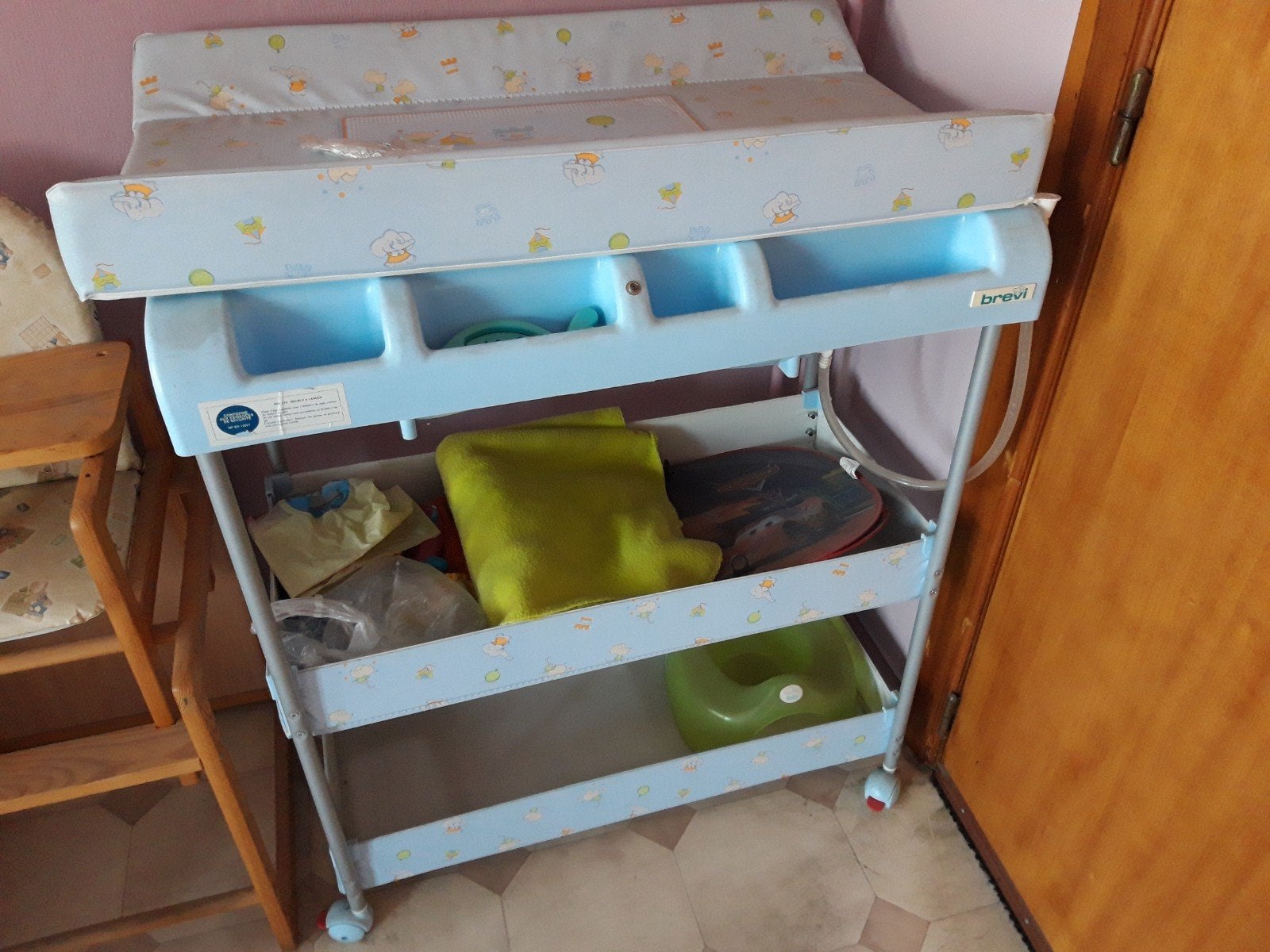 Table à langer, Enfants & Bébés, Bains & Soins, Enlèvement, Comme neuf, Baignoire, Standard