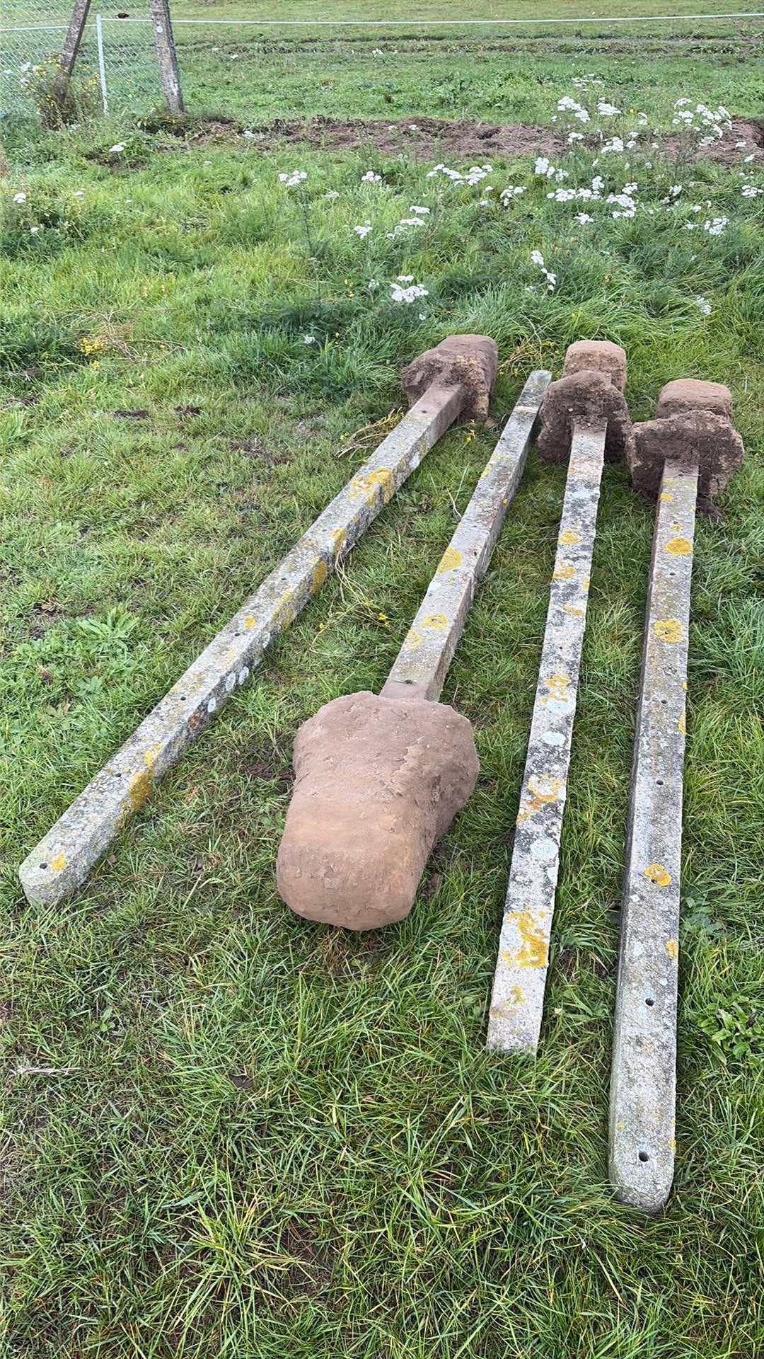 Betonnen weidepalen, Ophalen
