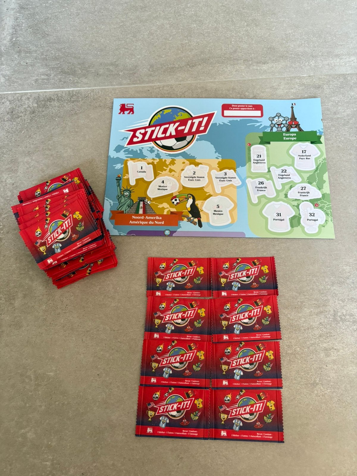 Stick it 71x + poster Delhaize, Verzamelen, Ophalen of Verzenden, Zo goed als nieuw