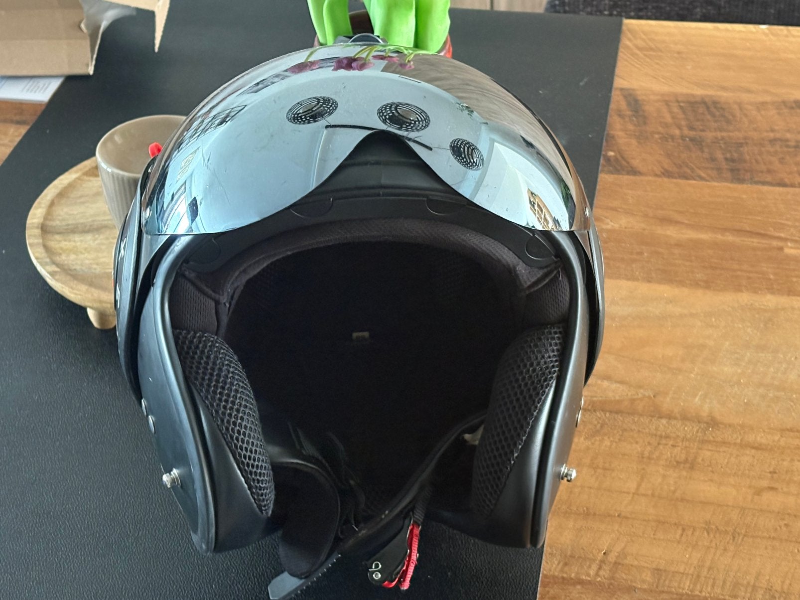 Boxer helm met schade, Fietsen en Brommers, Brommerhelmen, Ophalen, Gebruikt