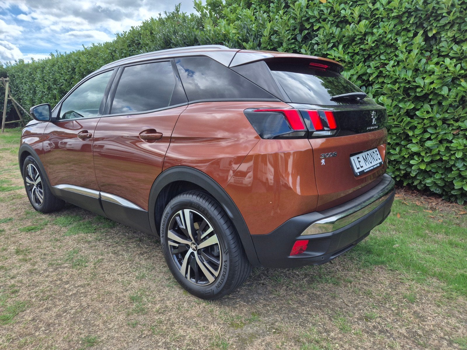 Peugeot 3008 1.2 Exclusieve 2020 leder panodak 18inch, Auto's, Voorwielaandrijving, Dealer onderhouden, Monovolume, 4 cilinders