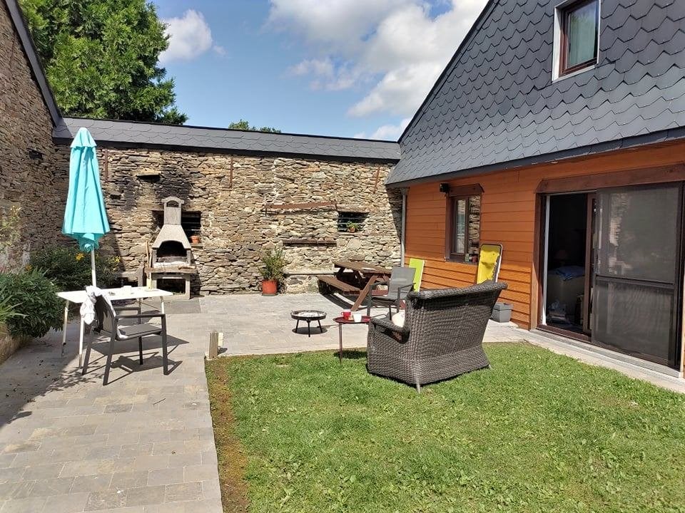 Ardennes/Gîte (10 à 12 personnes) - sauna + bain à remous, Propriétaire, Village, 12 personnes, Hébergement pour groupe