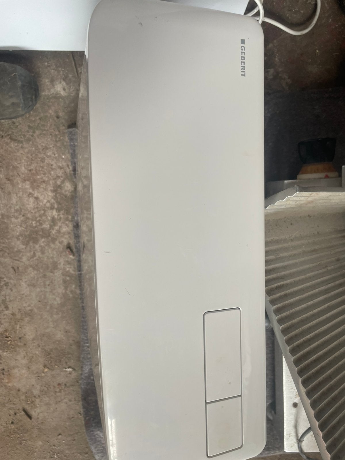 Geberit opbouwspoelreservoir –Alpine wit twee-toets spoeling, Bricolage & Construction, Sanitaire, Enlèvement, Comme neuf, Toilettes