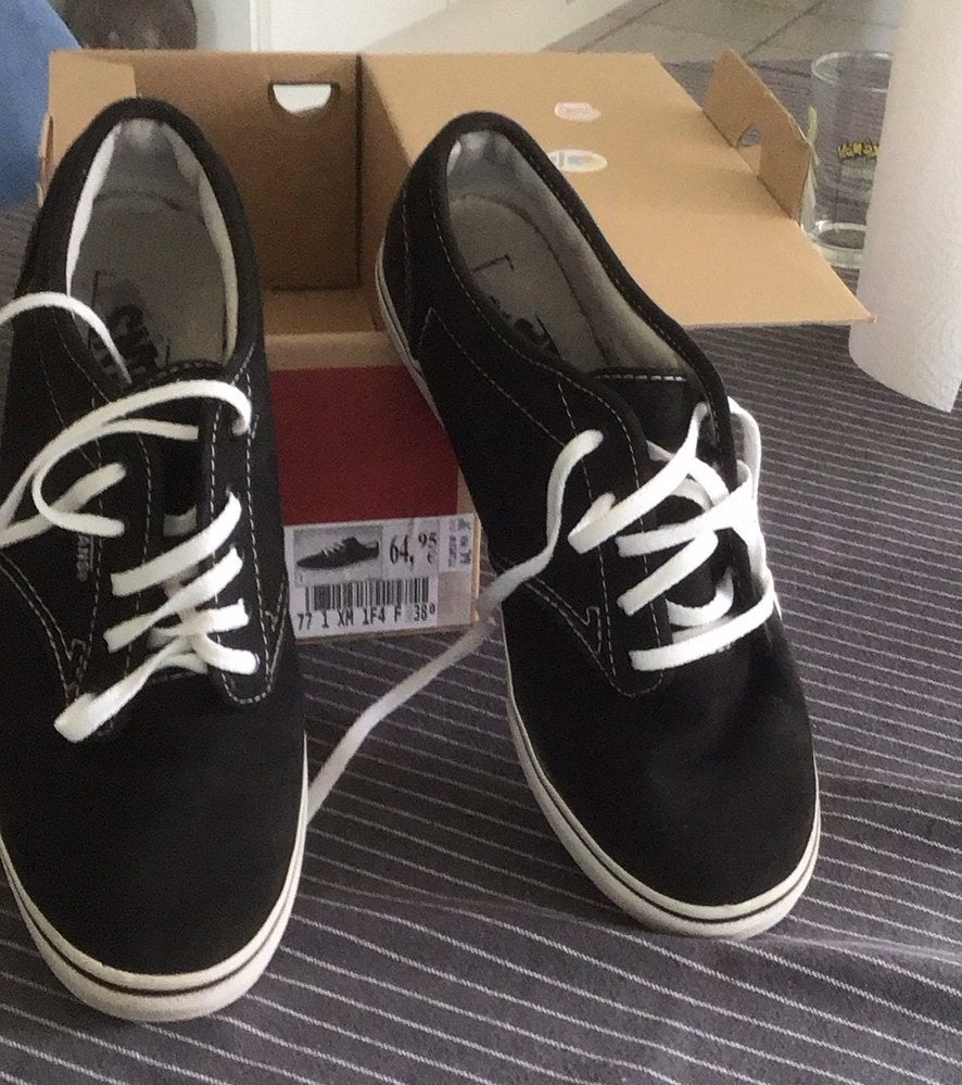 Zwarte pantoffels schoenen van vans, Ophalen, Zo goed als nieuw