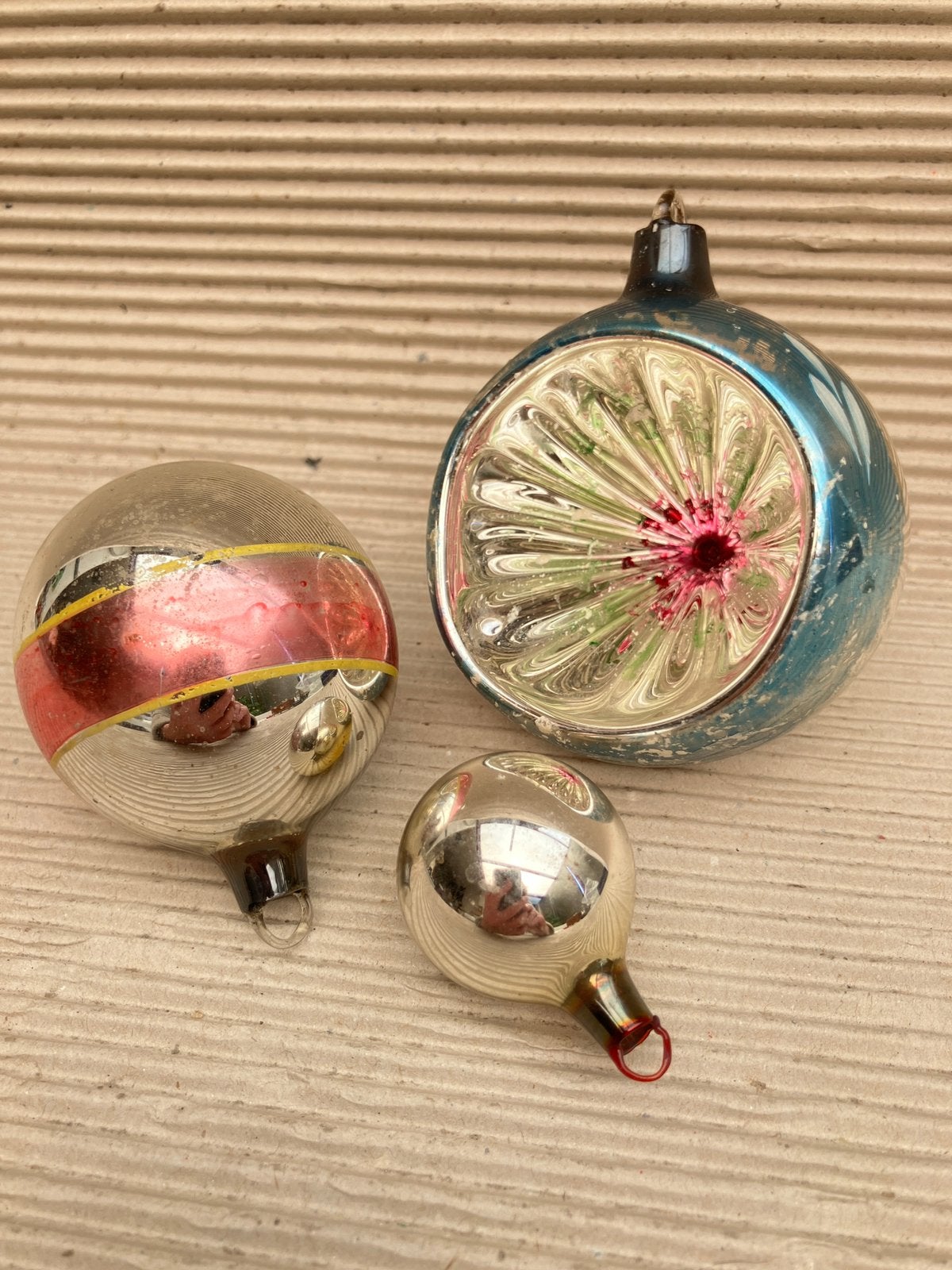 3 boules de Noël Ajeko (XL + œil rouge), Divers, Enlèvement ou Envoi, Comme neuf
