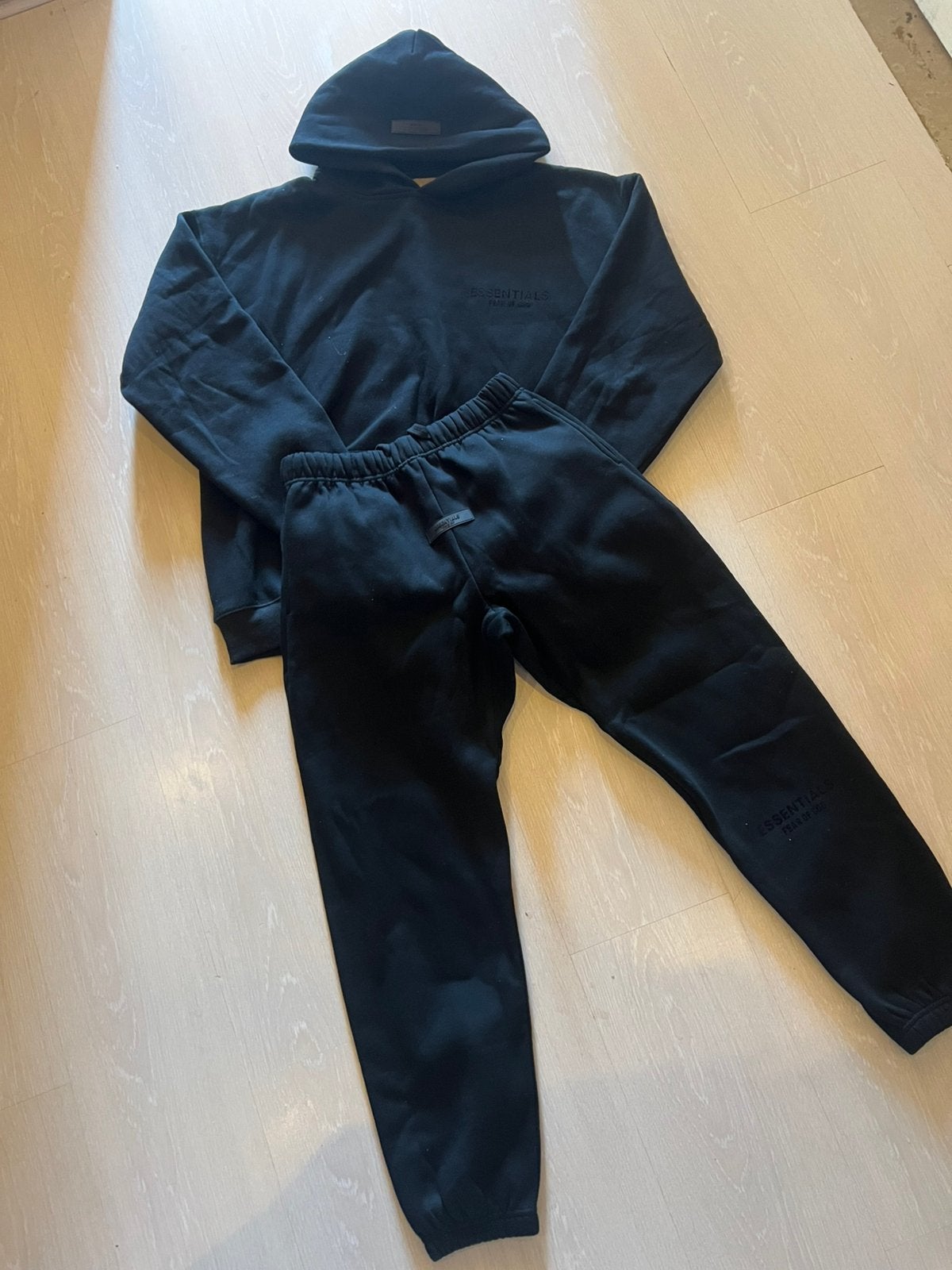 Essentials trainingspak maat s,m,l, Ophalen, Zo goed als nieuw, Maat 36 (S)
