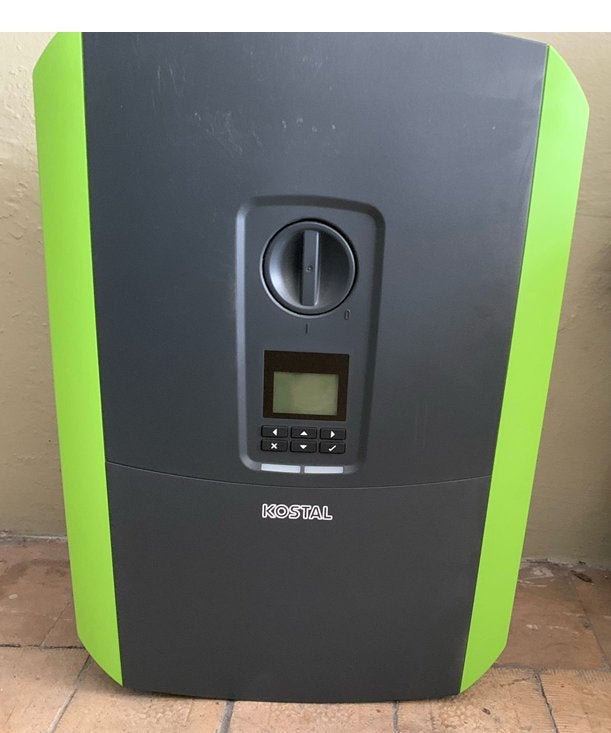 omvormer, Doe-het-zelf en Bouw, Zonnepanelen en Toebehoren, Ophalen, Zo goed als nieuw