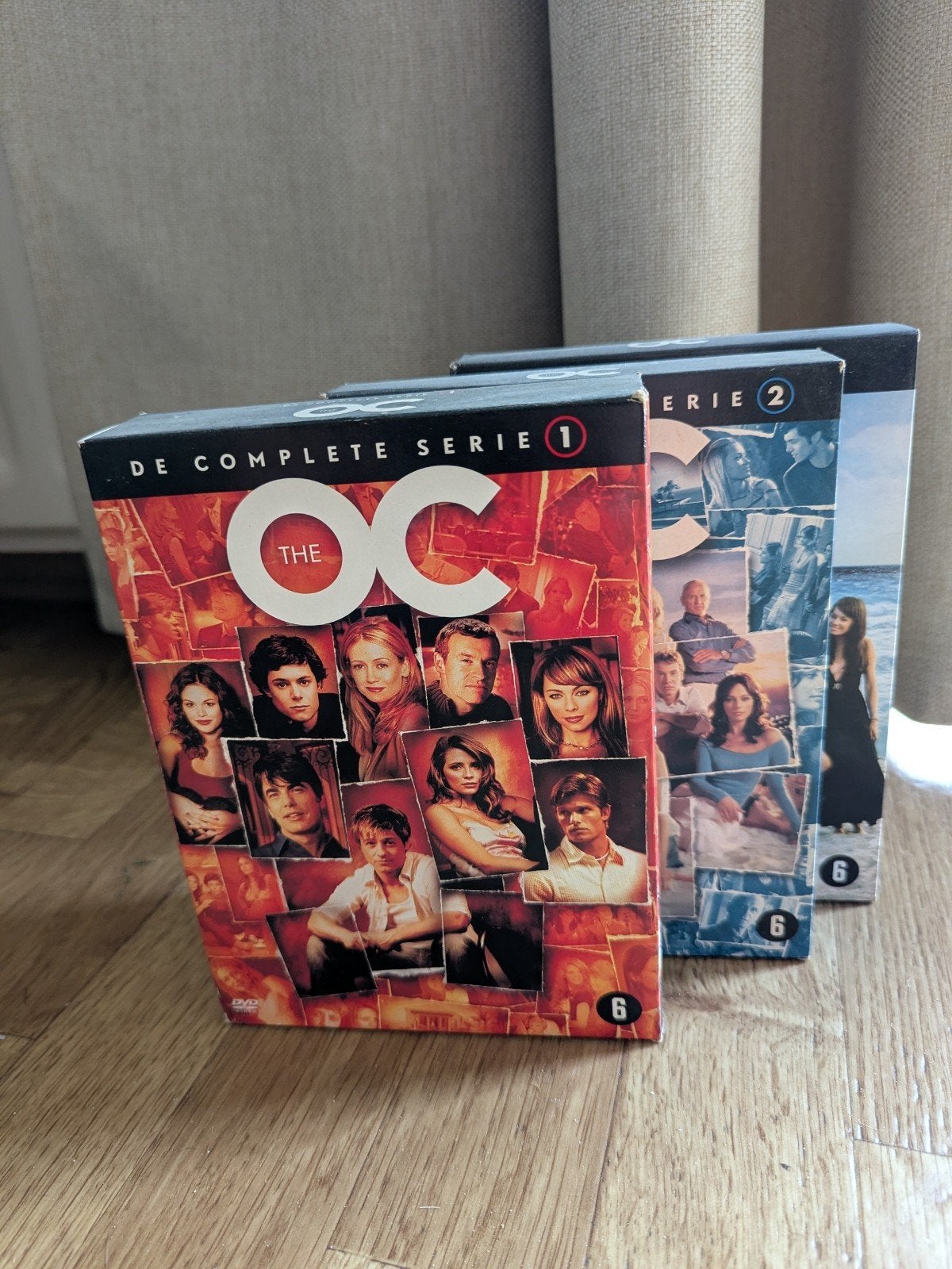 The OC - 3 seizoenen, Ophalen