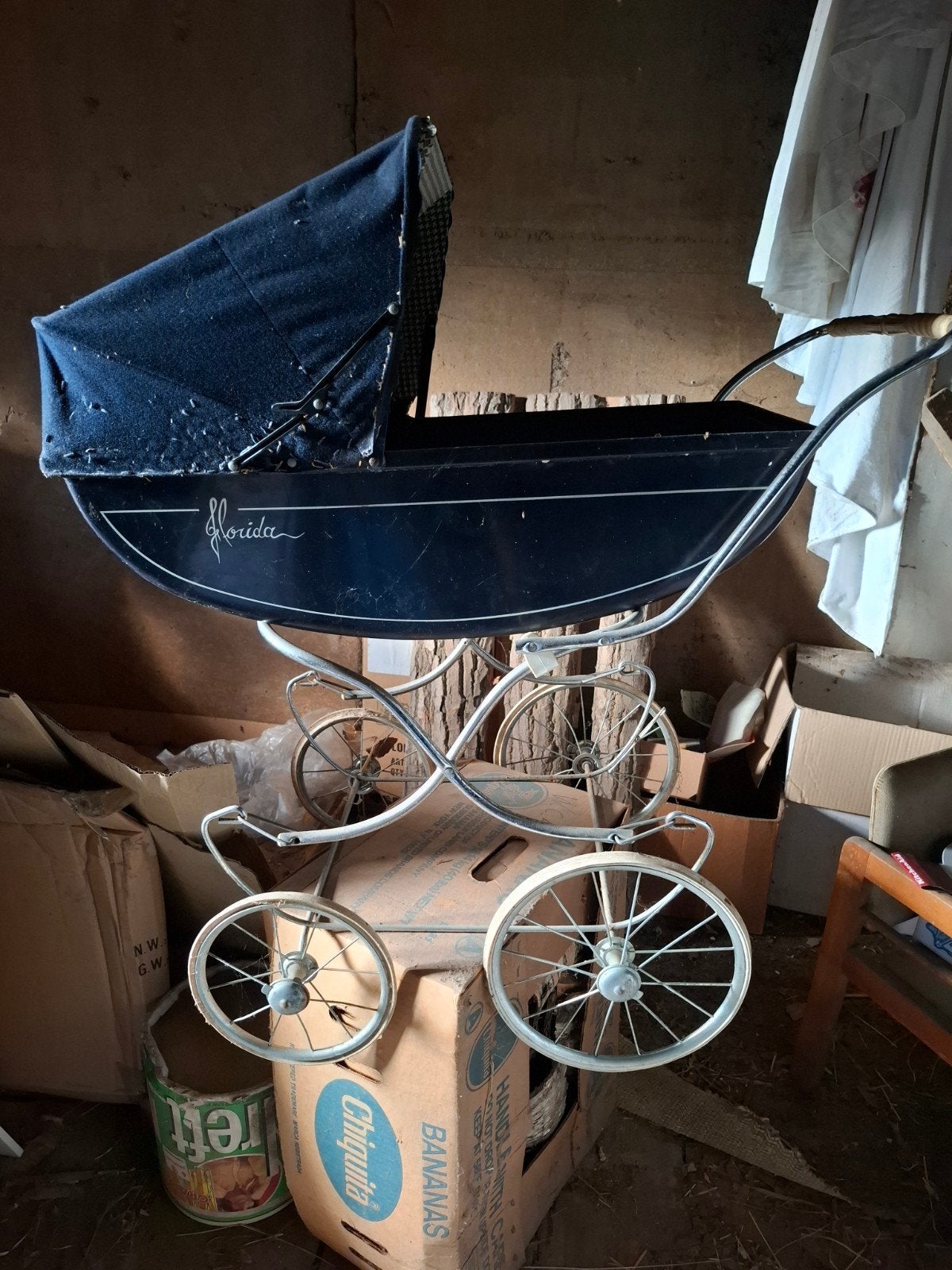 vieille poussette, Enlèvement, Poussette