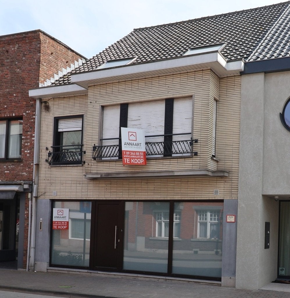 Twee appartementen, Handelspand, Opbrengst te Assenede, Immo, 200 tot 500 m², Assenede, Provincie Oost-Vlaanderen, Twee onder één kap