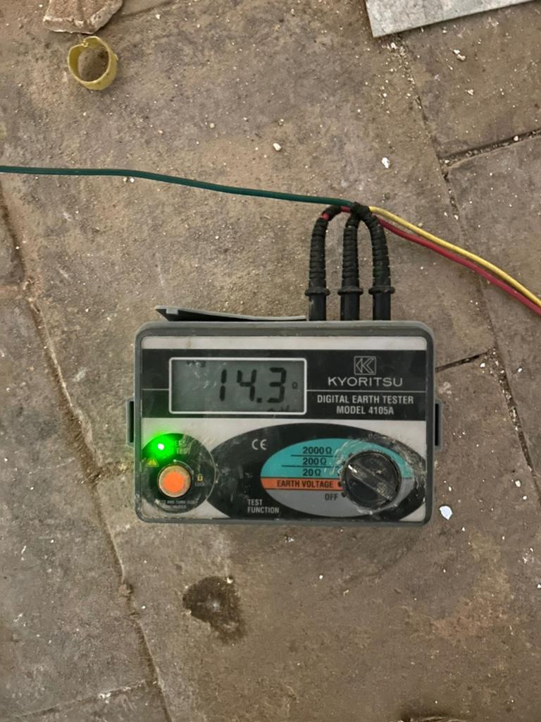 Electricien, Bricolage & Construction, Enlèvement ou Envoi