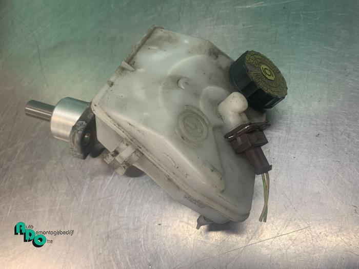 Hoofdremcilinder van een Peugeot 206 (206 98-), Auto-onderdelen, Remmen en Aandrijving, Peugeot, Gebruikt, 3 maanden garantie