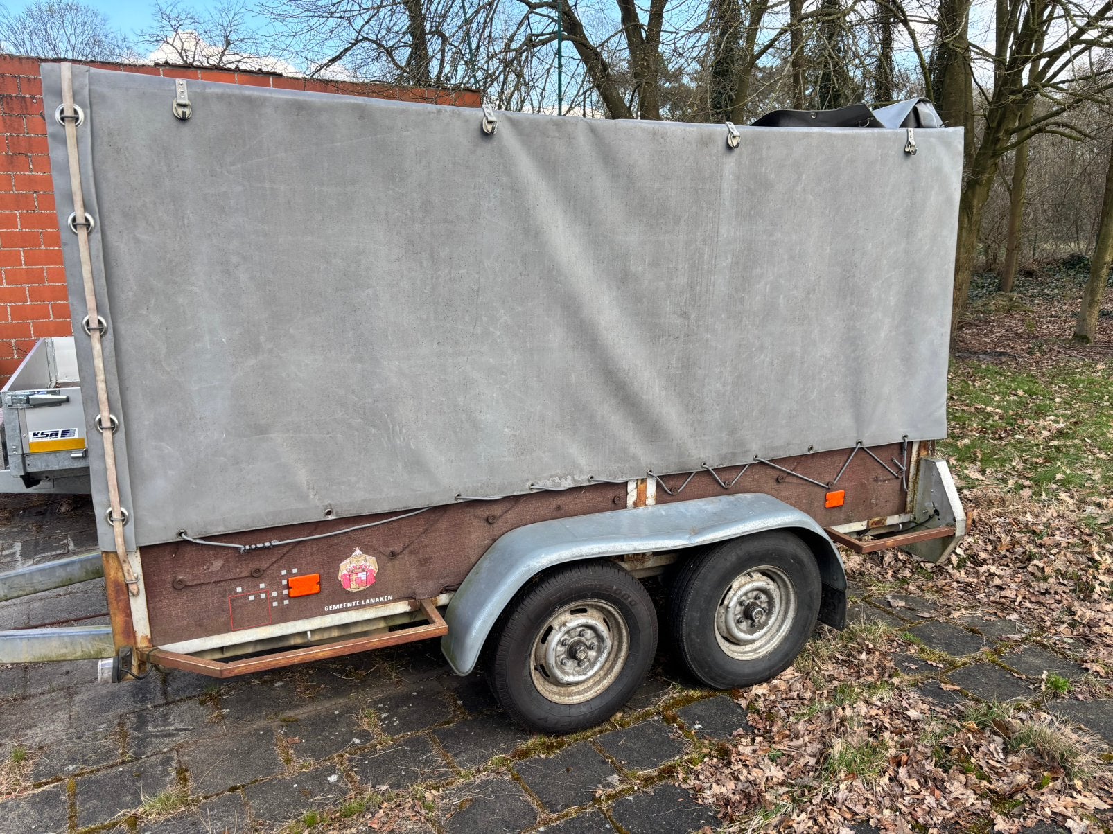 Beste geremde aanhangwagen van belegie, Ophalen, Gebruikt
