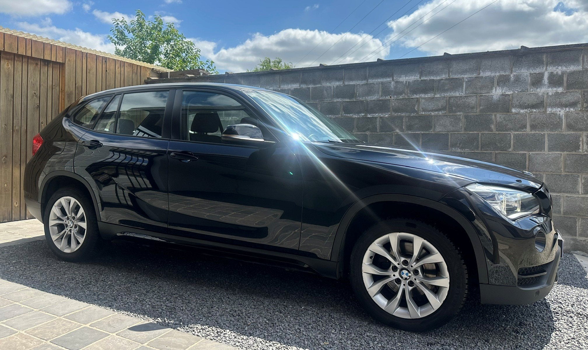 BMW X1 2.0iA sDrive18 Sport Automaat Xenon Navi Leder Cam, Auto's, Achterwielaandrijving, 4 cilinders, 136 pk, Zwart