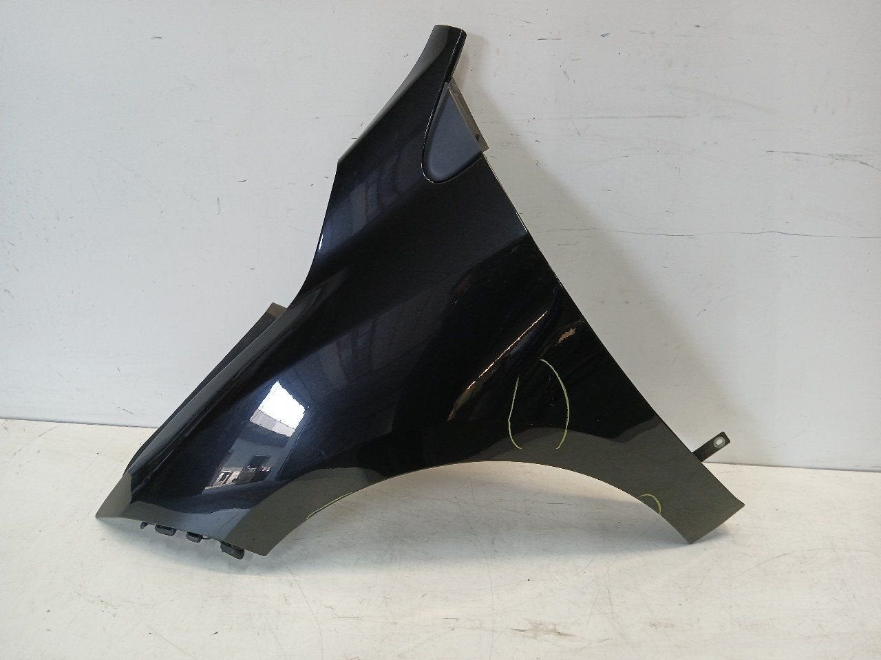 Spatbord links voor Renault Mégane, Onderdelen@venauto.nl, Van der Ven Autorecycling B.V., Gebruikt, Ettenseweg 76, 4706 PB Roosendaal, The Netherlands