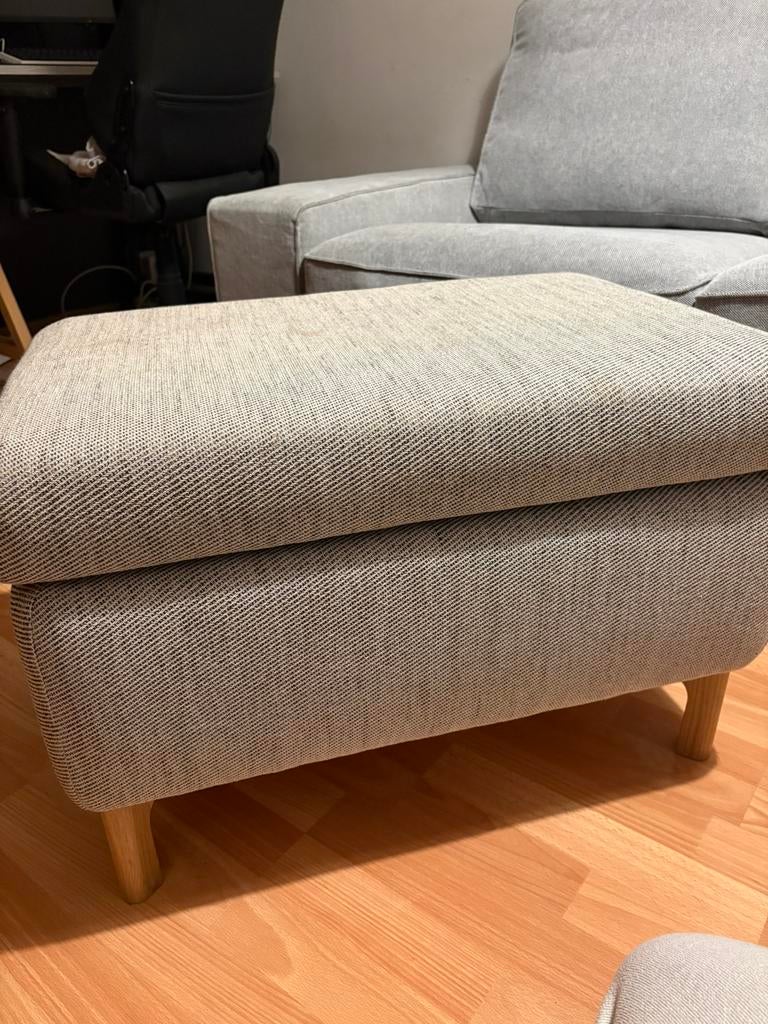 Repose-pieds Ikea gris avec rangement, Comme neuf, Enlèvement, Rectangulaire, Moins de 50 cm
