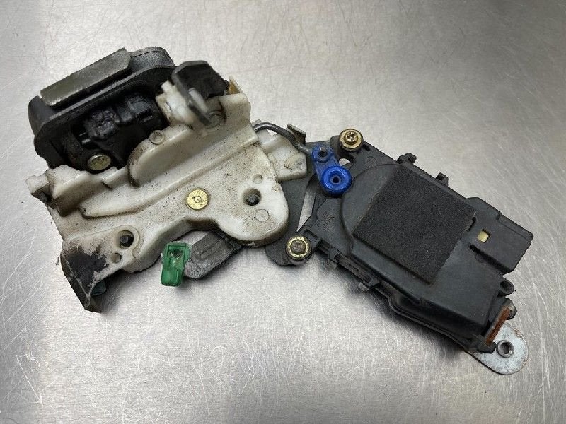 SERRURE DE PORTE RODS ARRIÈRE GAUCHE Legacy Wagon (BG), Utilisé, Subaru