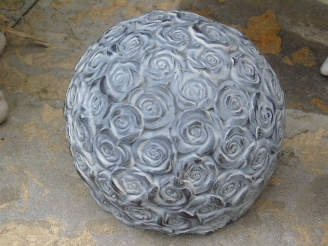 bol bloemen in gepatineerde steen..., Tuin en Terras, Ophalen of Verzenden, Nieuw, Steen, Overige typen