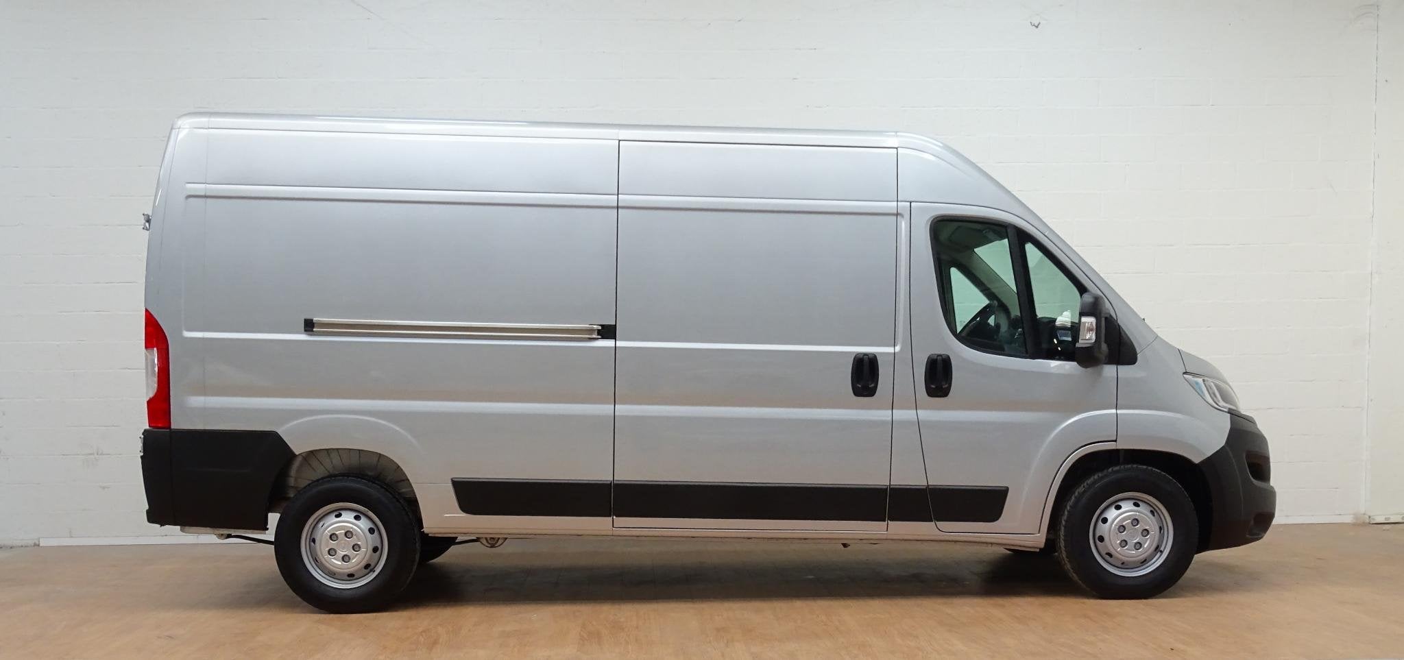 Opel Movano 3500 2.2 L Turbo D 121kW L3H2 Heavy, Autos, 2137 kg, Argent ou Gris, Achat, 4 portes
