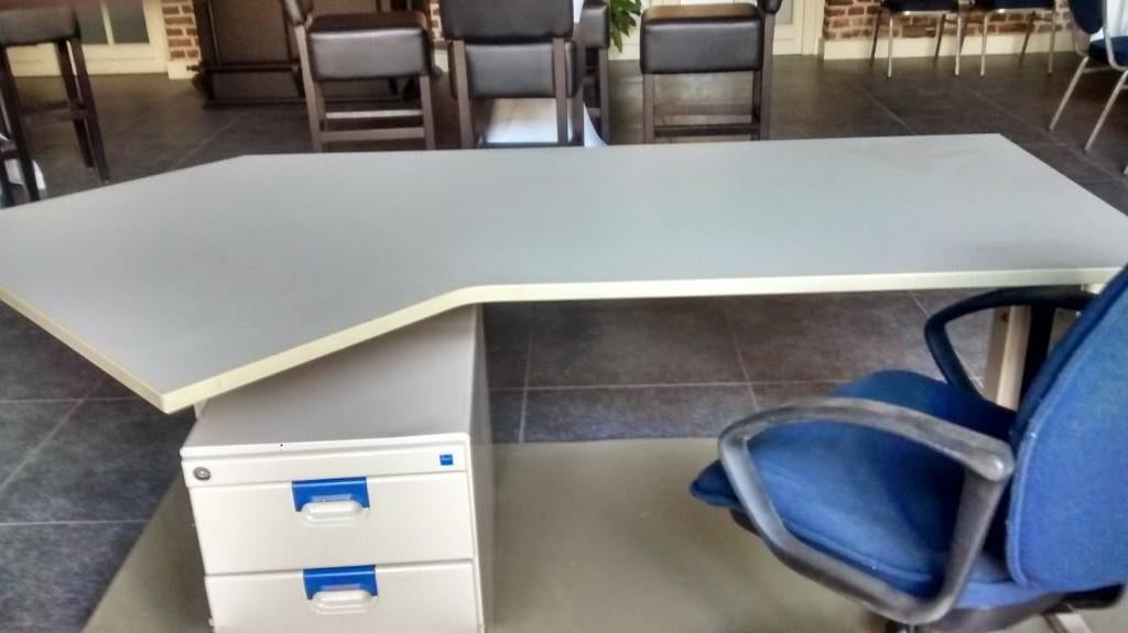 bureau, Ophalen