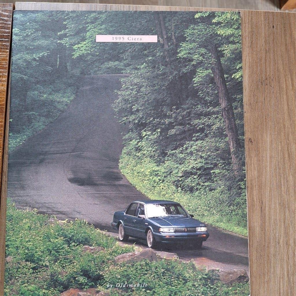 OLDSMOBILE 1995  CIERA, Boeken, Auto's | Folders en Tijdschriften, Ophalen of Verzenden, Nieuw, Overige merken