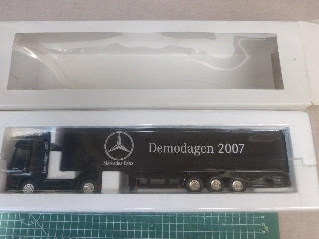 Mercedes, Hobby en Vrije tijd, Modelbouw | Auto's en Voertuigen, Overige merken, 1:32 tot 1:50, Ophalen of Verzenden, Zo goed als nieuw