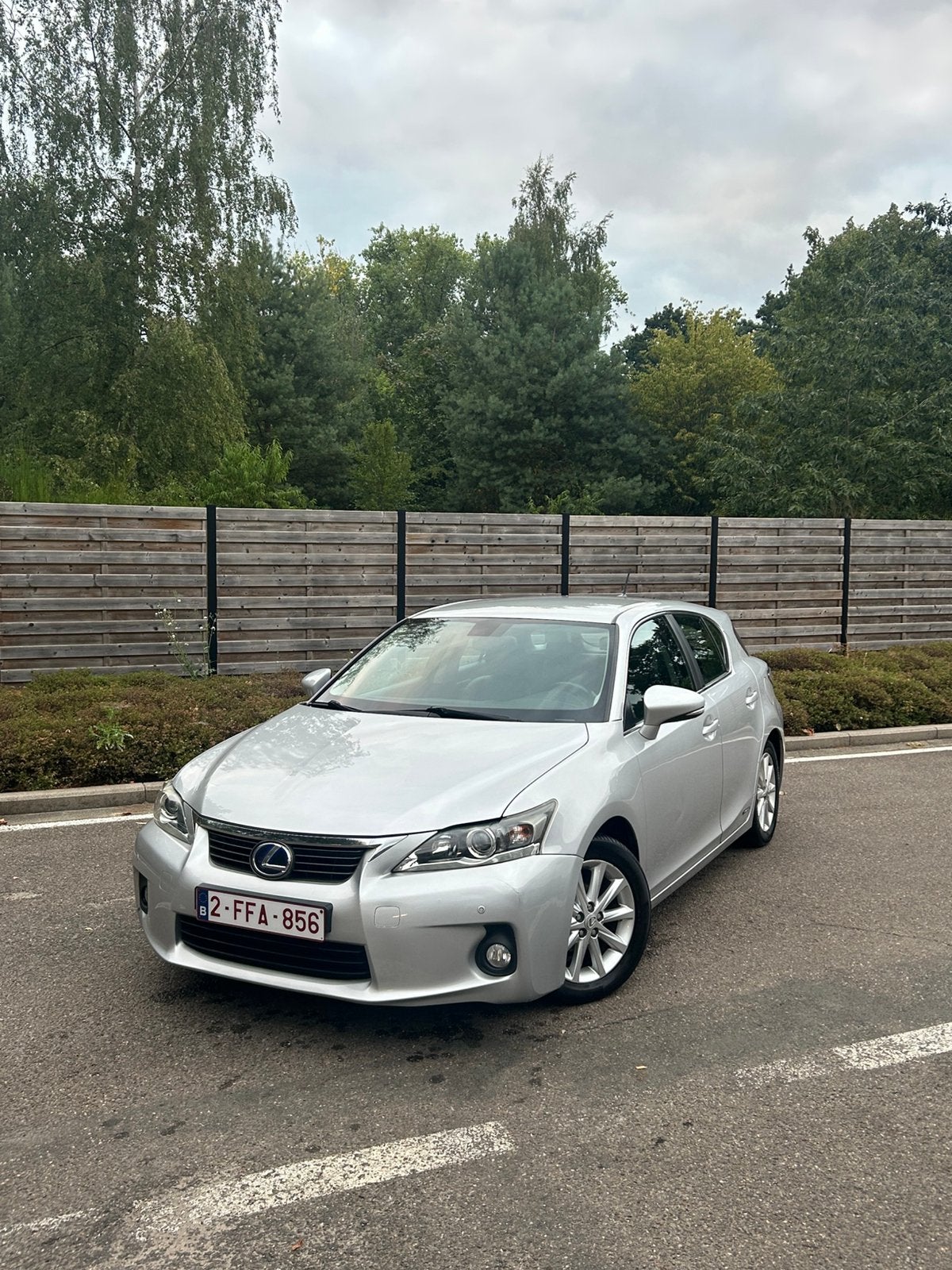 Lexus CT200h, Autos, Cuir, Argent ou Gris, Achat, Carnet d'entretien
