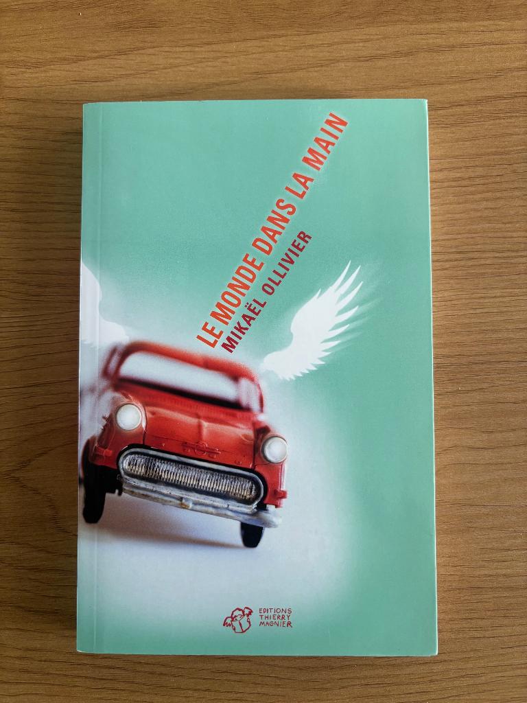 Roman Le monde dans la main Mikael Ollivier, Boeken, Nieuw, Ophalen of Verzenden, Mikaël Ollivier, Fictie