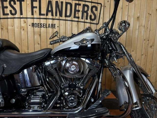 Harley-Davidson Heritage Springer, Motoren, Harley-Davidson, Customerservices@harley‑davidson.com, 3700 West Juneau Avenue
WI 53208  Milwaukee, US