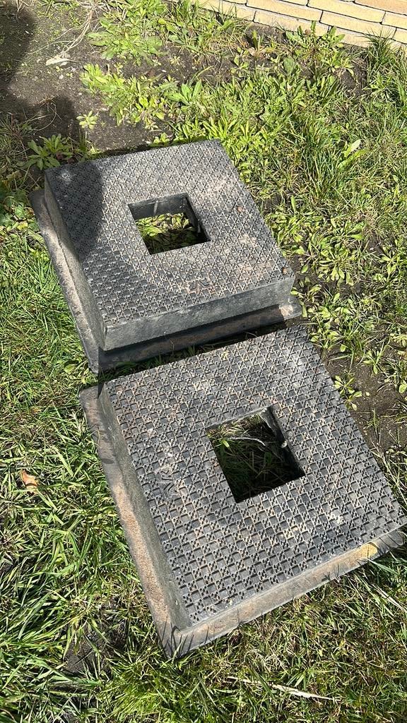 Putdeksel verhogers 45x45 cm – set van 2, Ophalen, Gebruikt, Overige typen