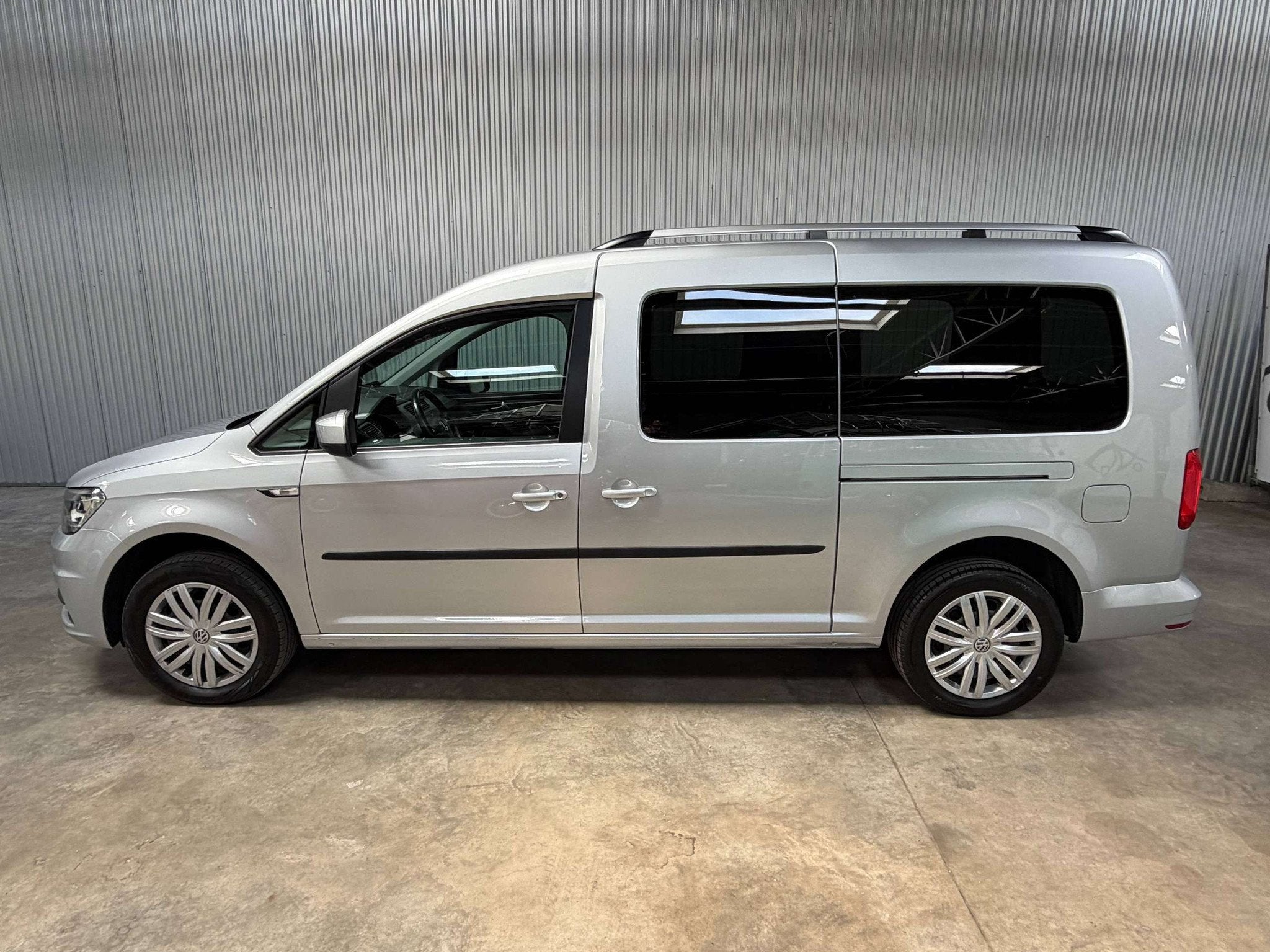 Volkswagen Caddy 1.4 TGI Maxi CNG Lichte Vracht 5 plaatsen, Auto's, Bestelwagens en Lichte vracht, Bedrijf, Te koop, ABS, Adaptive Cruise Control